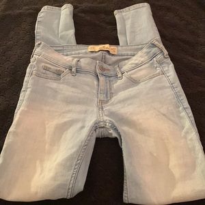 00Short Hollister light wash jeans